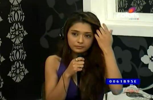 Sara Khan in Love [255]