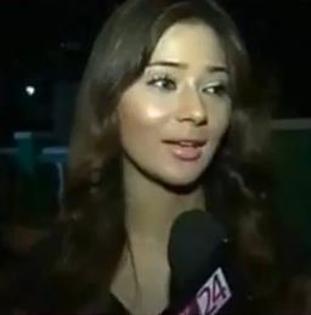 Sara Khan in Love [267]