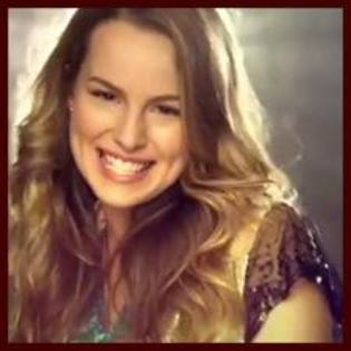 o feteler.... sunt sigura ca si voi ati fi aratat superb pe aceasta scena...........!!