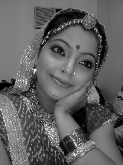 34916_146455898705328_113940978623487_463290_2244465_n - Gulabo - Diya Bhatnagar