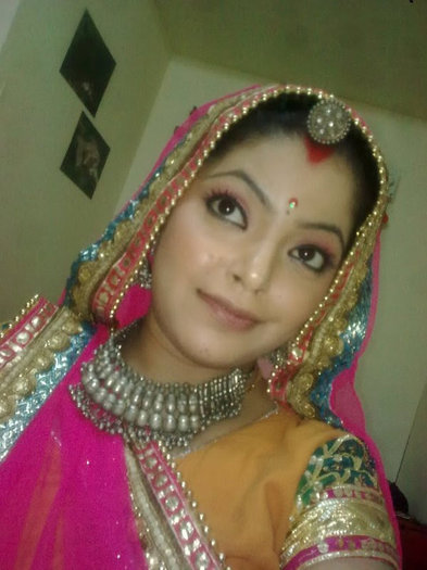 38096_146457005371884_113940978623487_463294_5302124_n - Gulabo - Diya Bhatnagar