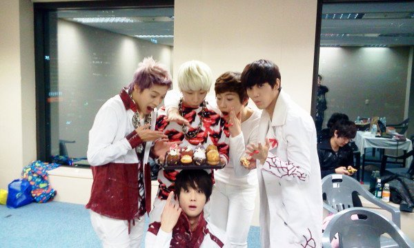 384466_344959985518127_566441474_n