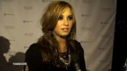 Demi Lovato - Autumn Party Benefiting Children Interview (450)