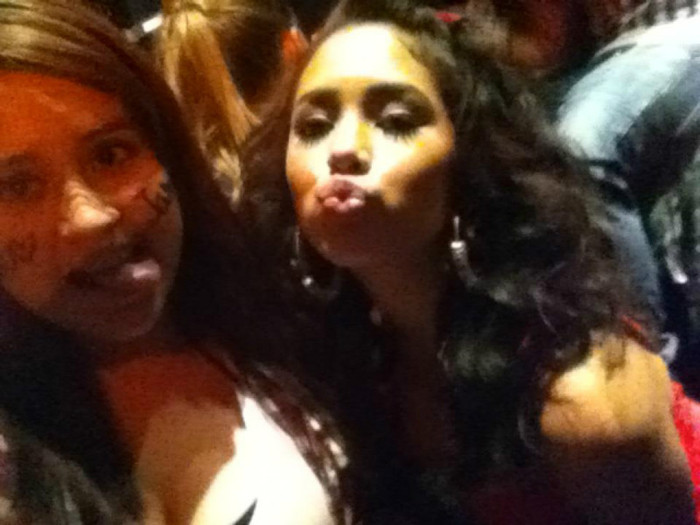 316793_283145071724281_100000863702643_848994_52205724_n - jasmine V3