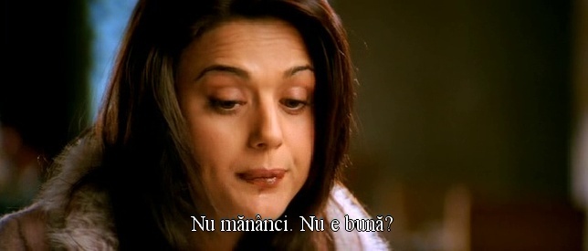 - amby mai mananca niste inghetata si se murdareste sub buza.. -