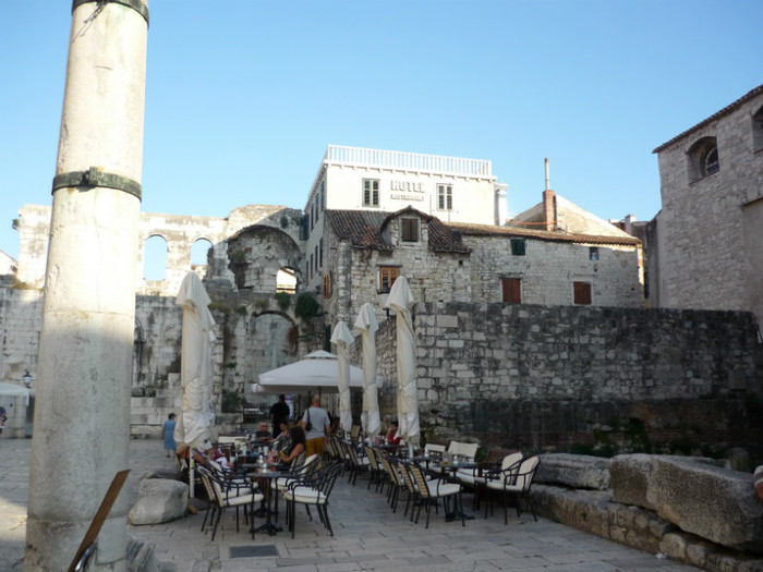 split 084