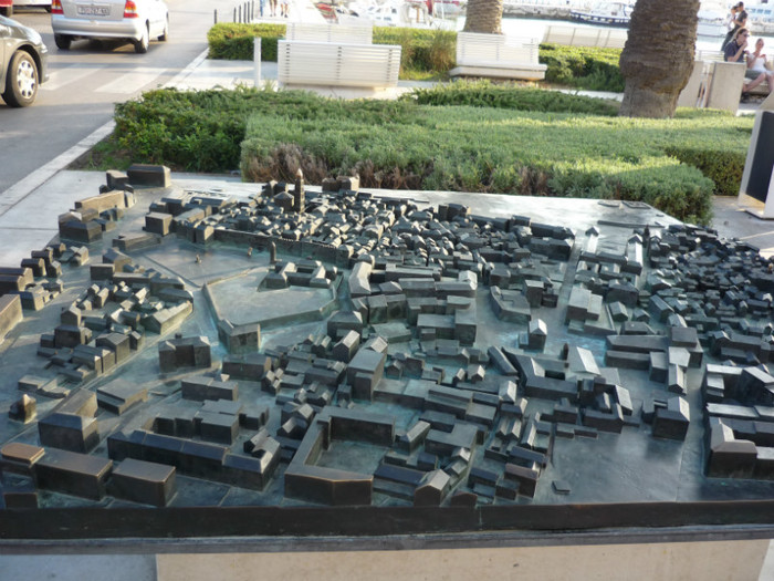 split 090