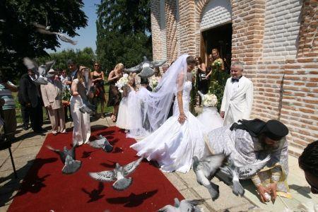  - NUNTI porumbei nunta