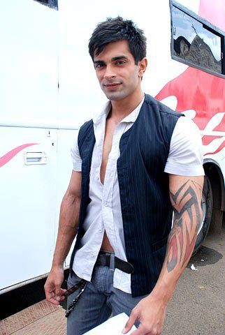 40649_103559003036015_100001457461970_28133_5254957_n - 0-Karan singh grover