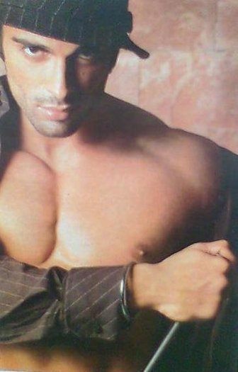 41437659_LMLRVXTHU - 0-Karan singh grover