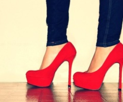 .x Tu Ce Zodie Esti?:x