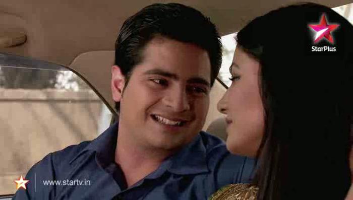 426548_382215451788993_152160674794473_1500457_1886490491_n - Naksh Cute Car Convo Scene 29th Feb 2012