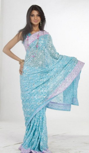 422795_242264829182023_147228508685656_522619_61543815_n - Jennifer Winget Promoting Kalazone