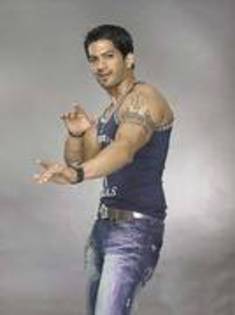40919557 - 0-Amit Tandon