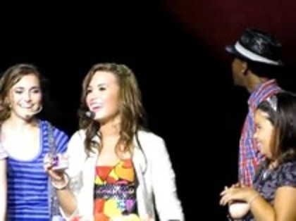 Fans wish Demi a happy 18th birthday (46)