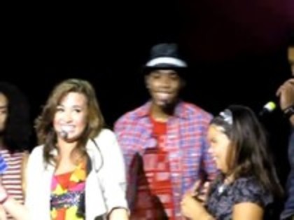 Fans wish Demi a happy 18th birthday (50)