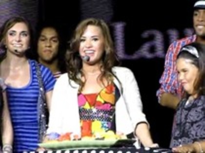 Fans wish Demi a happy 18th birthday (75)