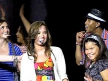 Fans wish Demi a happy 18th birthday (80)