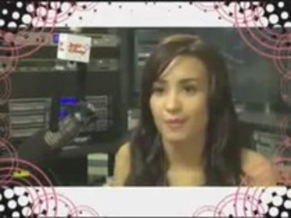 Follow Demi Lovato With AT and T Updates (43)