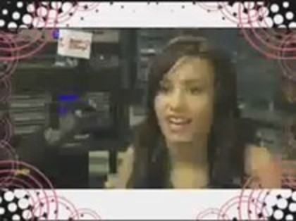 Follow Demi Lovato With AT and T Updates (86)