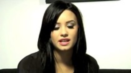 Demi Lovato - Questions and Answers - Buzzworthy (25)