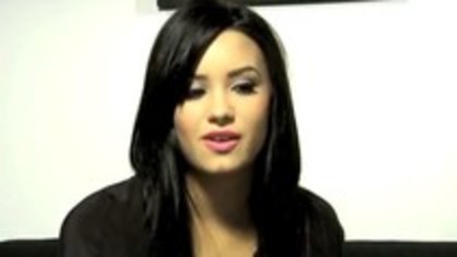 Demi Lovato - Questions and Answers - Buzzworthy (261)
