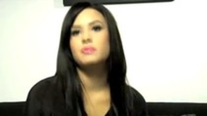 Demi Lovato - Questions and Answers - Buzzworthy (347)