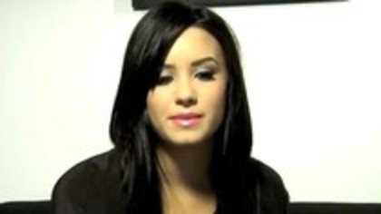 Demi Lovato - Questions and Answers - Buzzworthy (382)