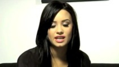 Demi Lovato - Questions and Answers - Buzzworthy (389)