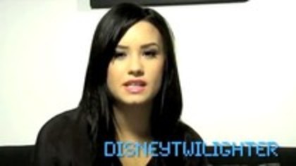 Demi Lovato - Questions and Answers - Buzzworthy (466)