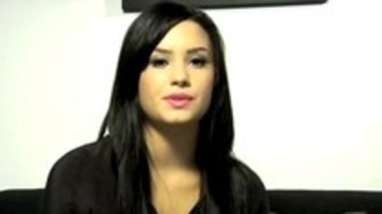 Demi Lovato - Questions and Answers - Buzzworthy (472)