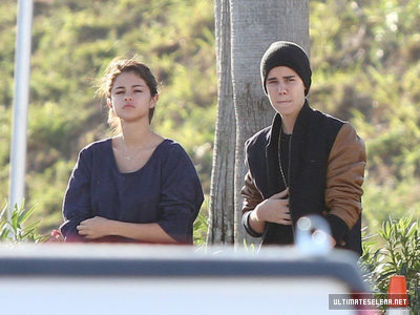 normal_007~18 - xX_Justin and Selena on the set of Spring Breakers