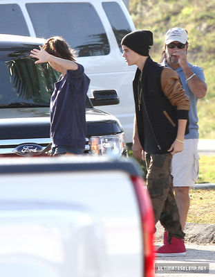 normal_009~20 - xX_Justin and Selena on the set of Spring Breakers