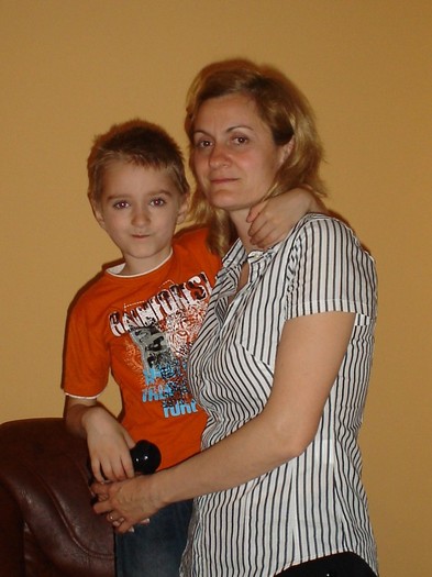 x. La` mulţi` ani`!...