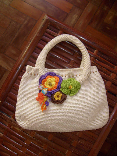 2355594219_83cf2526f8_b - Genti crosetate