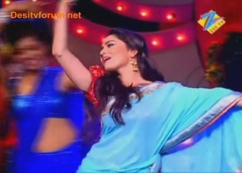 ActionReplayDhinchakDiwali-31stOctober-Part701477121-57-12 - Sushant-Ankita Diwali performance