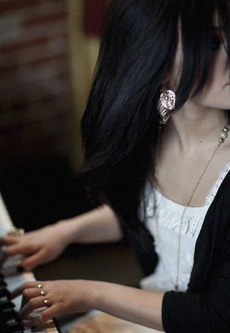 428168_190255134422461_100003139266273_301697_145964979_n - Demi Lovato Facebook