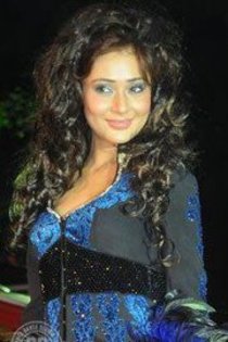 373397_165475334555_2022393112_n - eliminata-sara khan