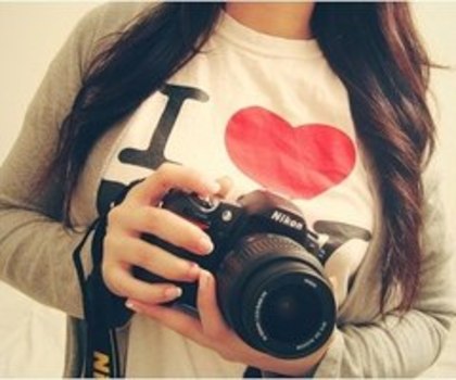 # N`am sa te uit ! NU POT ! Nu pot sa`i spun inimii sa puna " stop "  ! - STATUSURI xD