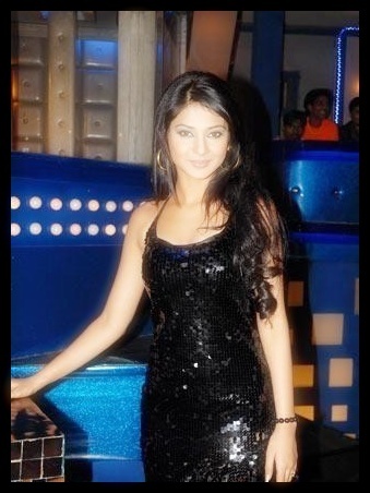  - x-Jennifer Winget 1-x