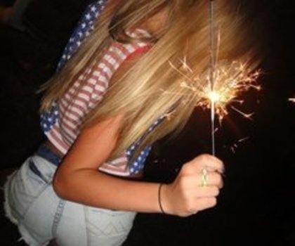 # Stii cum se zice : " Traieste clipa ! " <3333. - STATUSURI xD
