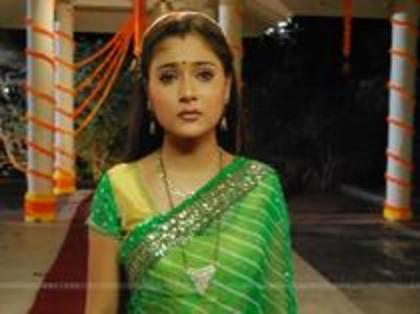 61981384_ZQALRWB - sara khan 3