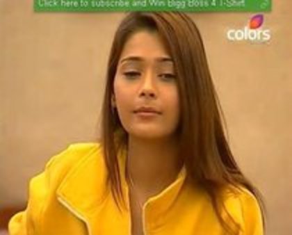 61969524_BJDNUGR3 - sara khan
