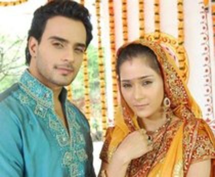 63788804_TUYZBBD - sara khan
