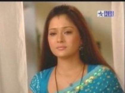 61969678_QZASYUO - sara khan 1
