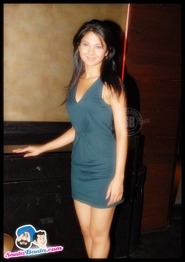  - x-Jennifer Winget 1-x