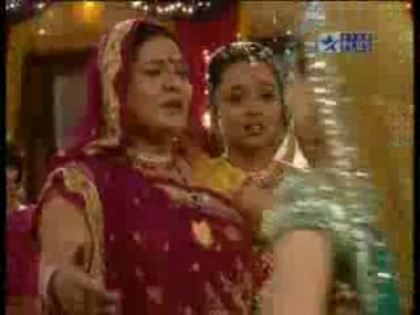 00_07_36 - sara khan