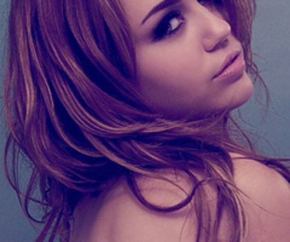 tumblr_lltnq4nDtS1qc5ah1o1_400_thumb - Miley Cyrus