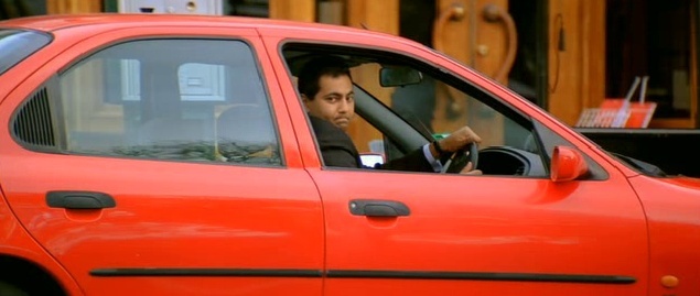 - este vazuta in statia de autobuz..il suna pe nick sa urmareasca autobuzu in care s-a urcat -