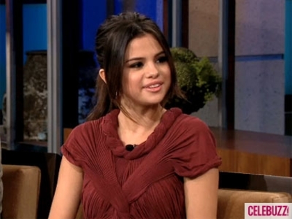 Selena-Gomez-Jay-Leno-061011-400x300; la emisiune
